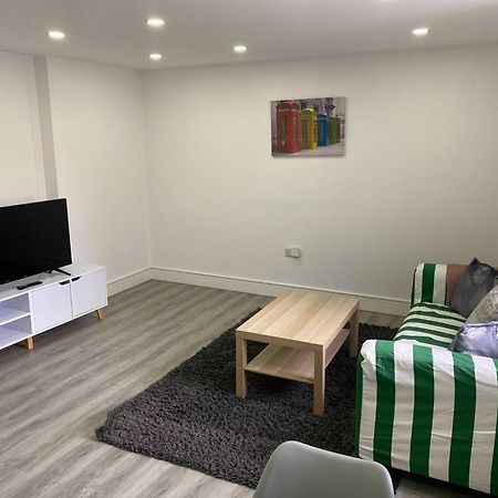 Adbolton House Apartments - Sleek, Stylish, Brand New & Low Carbon Nottingham Szoba fotó